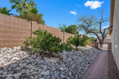 8977 N Treasure Mountain Drive, Tucson, AZ 85742 - Photo 37