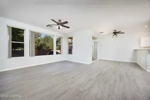 9238 N Crimson Stone Pl, Tucson, AZ 85743 - Photo 11