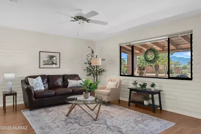 111 E La Espina, Green Valley, AZ 85614 - Photo 7