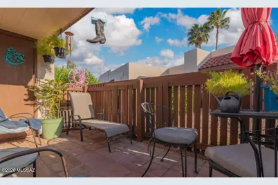 9420 E Speedway Boulevard #10, Tucson, AZ 85710 - Photo 7