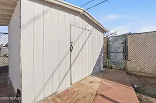 432 E 30th St, Tucson, AZ 85713 - Photo 27