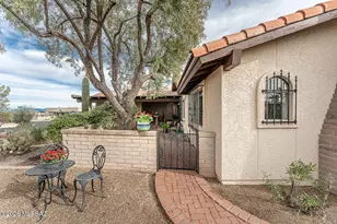 1051 W Camino Sagasta, Green Valley, AZ 85622 - Photo 7