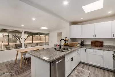 1801 N Cloverland Avenue, Tucson, AZ 85712 - Photo 11