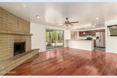 8909 E Palm Tree Drive, Tucson, AZ 85710 - Photo 11