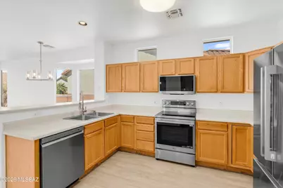 7700 W Wildflower Crest Way, Tucson, AZ 85743 - Photo 19