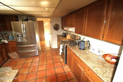 181 W Oak Hills Drive, Oracle, AZ 85623 - Photo 3