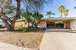 8051 E Hawthorne St, Tucson, AZ 85710 - Photo 9