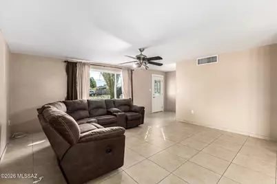 8051 E Hawthorne Street, Tucson, AZ 85710 - Photo 11