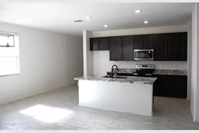 10636 W Harrigan Drive, Marana, AZ 85653 - Photo 3