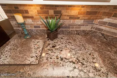 11122 N Desert Flower Drive, Tucson, AZ 85737 - Photo 13