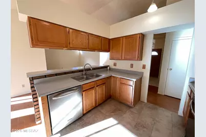 9248 N Eaglestone Loop, Tucson, AZ 85742 - Photo 11