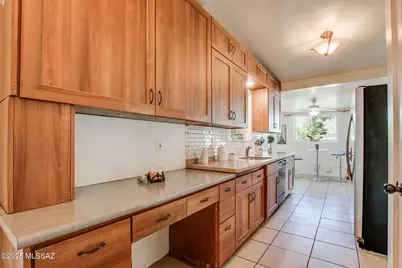 2753 N Tyndall Avenue, Tucson, AZ 85719 - Photo 11
