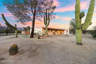 10631 E Rusty Spur Dr, Tucson, AZ 85749 - Photo 3