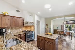 2480 E Glen Canyon Rd, Green Valley, AZ 85614 - Photo 19