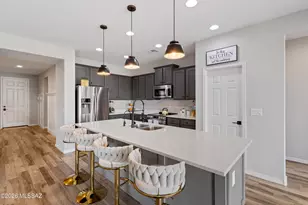 8467 N Van Cleeve Ln, Tucson, AZ 85743 - Photo 11