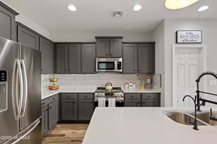 8467 N Van Cleeve Ln, Tucson, AZ 85743 - Photo 13