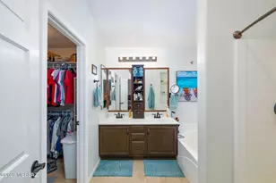 446 W Tara Danette Dr, Tucson, AZ 85704 - Photo 13