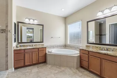 11681 N Palawan Place, Oro Valley, AZ 85737 - Photo 27