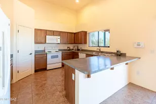 32 S Happy Valley Saddle Dr, Tucson, AZ 85748 - Photo 9