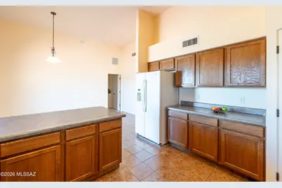 32 S Happy Valley Saddle Drive, Tucson, AZ 85748 - Photo 11