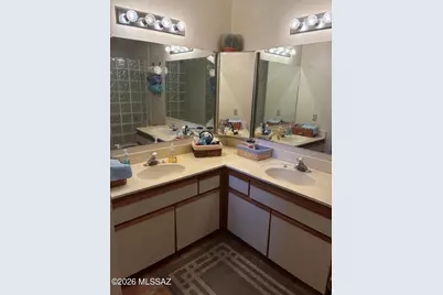 92 E Horizon Circle, Tucson, AZ 85737 - Photo 11