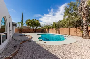 9035 E Berkshire Circle E, Tucson, AZ 85710 - Photo 37