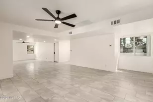 9035 E Berkshire Circle E, Tucson, AZ 85710 - Photo 13