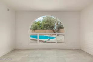 9035 E Berkshire Circle E, Tucson, AZ 85710 - Photo 11