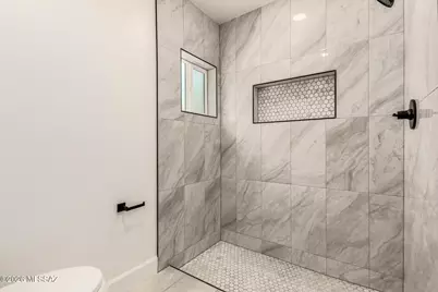 9035 E Berkshire Circle E, Tucson, AZ 85710 - Photo 23