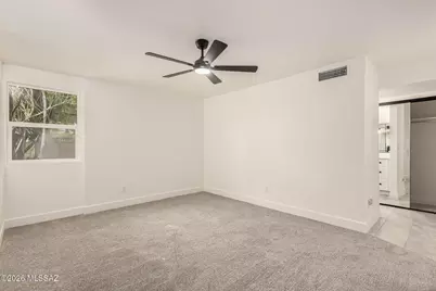 9035 E Berkshire Circle E, Tucson, AZ 85710 - Photo 21