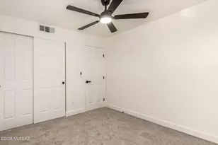 9035 E Berkshire Circle E, Tucson, AZ 85710 - Photo 29