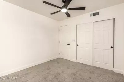 9035 E Berkshire Circle E, Tucson, AZ 85710 - Photo 25