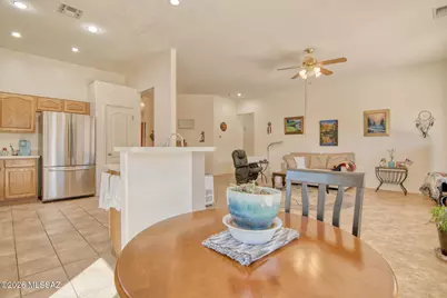 333 W Continental Vista Place, Green Valley, AZ 85614 - Photo 11