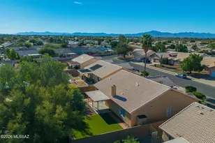 9261 E Bent Creek Way, Tucson, AZ 85747 - Photo 39