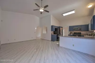 9261 E Bent Creek Way, Tucson, AZ 85747 - Photo 13