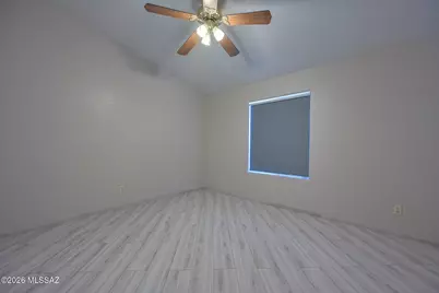 9261 E Bent Creek Way, Tucson, AZ 85747 - Photo 25