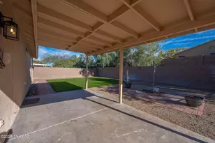 9261 E Bent Creek Way, Tucson, AZ 85747 - Photo 33