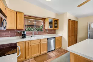 8350 E 25th St, Tucson, AZ 85710 - Photo 13