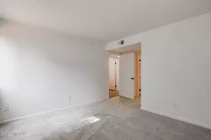828 S Langley Ave, Tucson, AZ 85710 - Photo 15