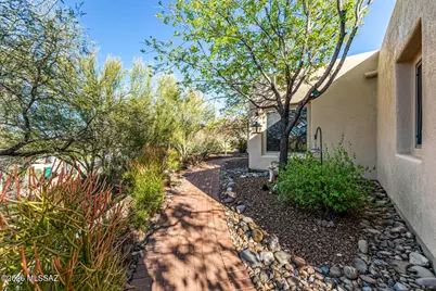 1041 W Saddlehorn Place, Oro Valley, AZ 85704 - Photo 5