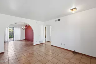 927 E Mesquite Dr, Tucson, AZ 85719 - Photo 7