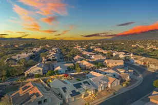 11032 N Divot Dr, Oro Valley, AZ 85737 - Photo 9