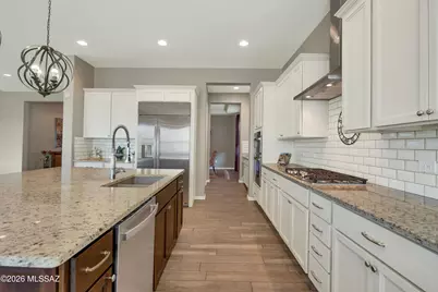 13683 N Hidden Springs Drive, Oro Valley, AZ 85755 - Photo 15