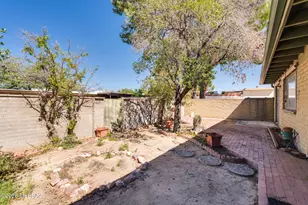 8137 E Renaud Ln, Tucson, AZ 85710 - Photo 27