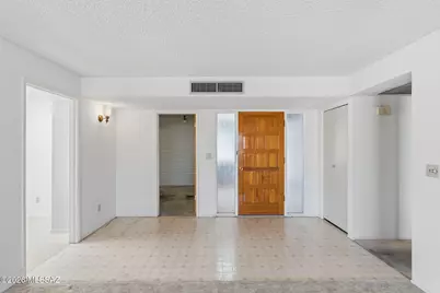 8137 E Renaud Lane, Tucson, AZ 85710 - Photo 5