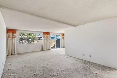 8137 E Renaud Lane, Tucson, AZ 85710 - Photo 7