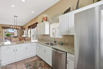 1940 W Demetrie Loop, Green Valley, AZ 85622 - Photo 15