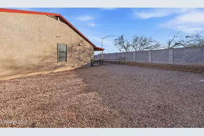 2521 E Knightsbridge Drive, Tucson, AZ 85706 - Photo 33