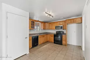 4749 S Goldenrod Pl, Tucson, AZ 85730 - Photo 11