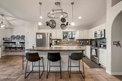 3686 W Flying Diamond Drive, Tucson, AZ 85742 - Photo 9
